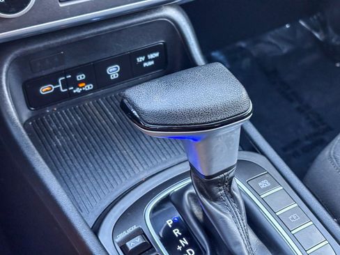 Used 2024 Hyundai Kona SE image 25