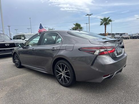 Used 2023 Toyota Camry SE FWD image 8