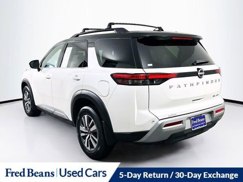 Used 2024 Nissan Pathfinder SL AWD/4WD image 6