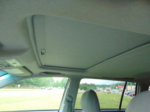 Used 2012 Toyota Highlander SE w/ Tow Pkg AWD/4WD image 18