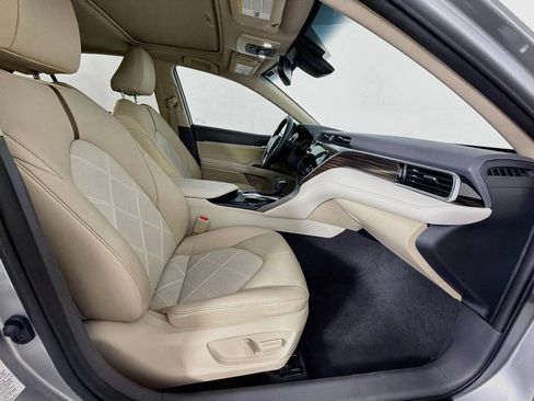 Used 2018 Toyota Camry XLE w/ Audio Package FWD image 29