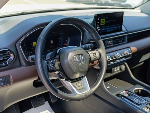 Used 2025 Honda Pilot Elite image 20