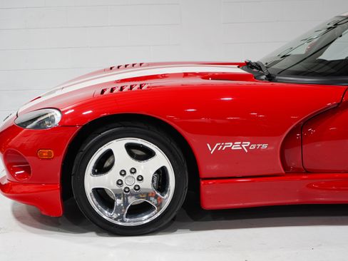 Used 2002 Dodge Viper GTS RWD image 26
