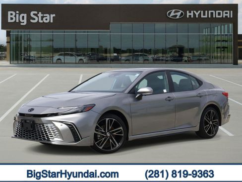 Used 2025 Toyota Camry XSE w/ Premium Plus Package AWD/4WD image 1