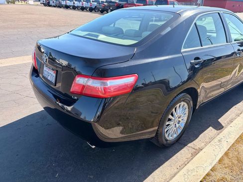Used 2009 Toyota Camry LE FWD image 4
