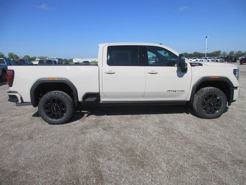 New 2026 GMC Sierra 2500 AT4 w/ AT4 Premium Plus Package AWD/4WD image 3