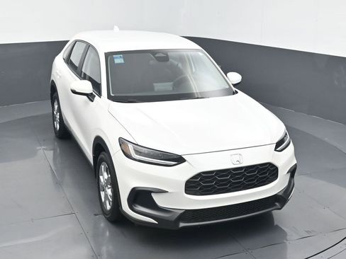 Certified 2025 Honda HR-V LX image 3