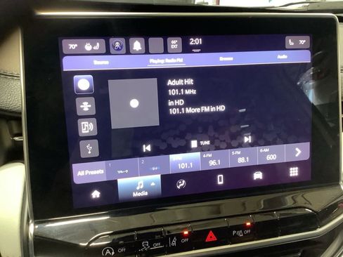Certified 2023 Jeep Compass Limited AWD/4WD image 36