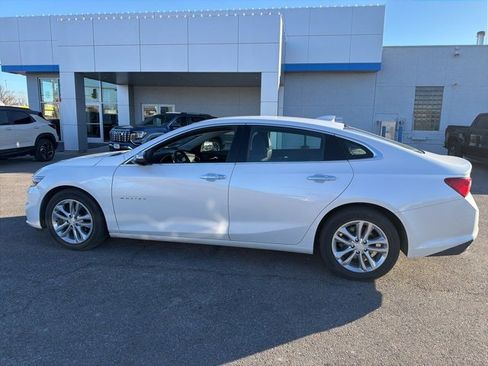 Used 2018 Chevrolet Malibu LT image 19