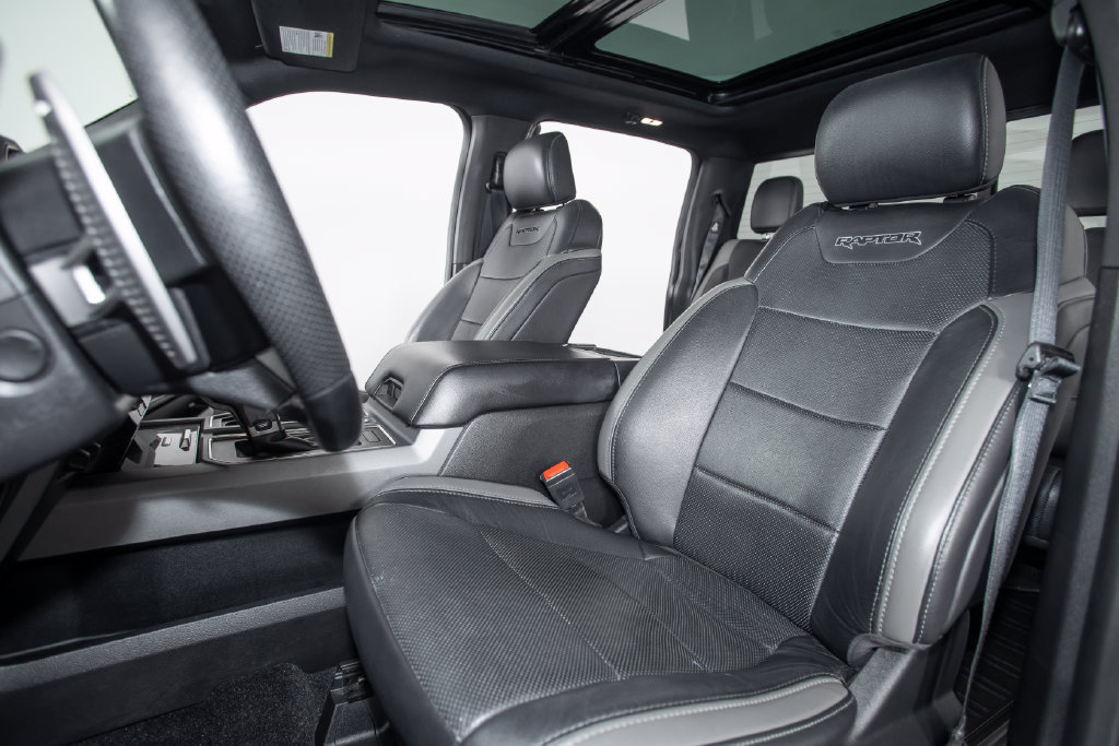 Used 2018 Ford F150 Raptor w/ Equipment Group 802A Luxury AWD/4WD image 3