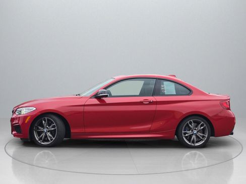 Used 2016 BMW M235i Coupe image 4