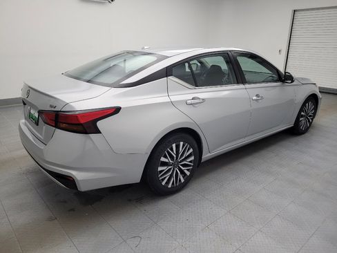 Used 2023 Nissan Altima 2.5 SV image 10