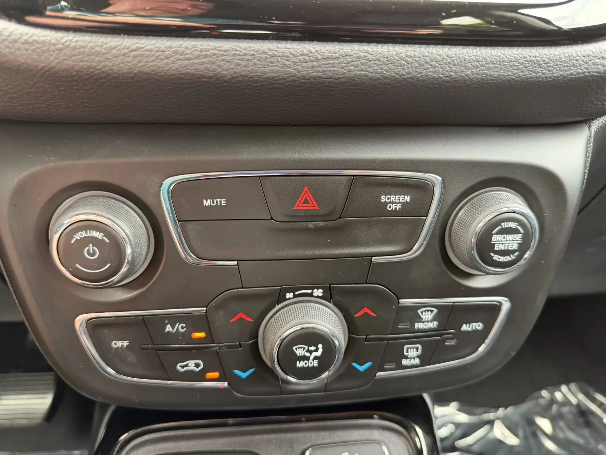 Used 2020 Jeep Compass Limited AWD/4WD image 26