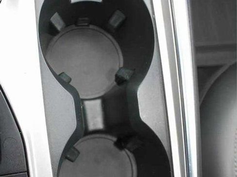 Used 2022 Ford Explorer XLT w/ Equipment Group 202A image 27