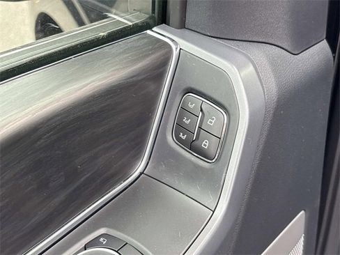 New 2025 Ford F150 Lariat w/ Equipment Group 502A High image 21