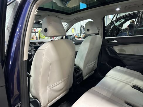 Used 2021 Volkswagen Tiguan SE w/ Panoramic Sunroof Package AWD/4WD image 22
