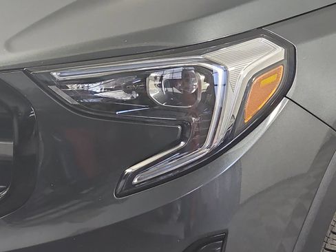 Used 2021 GMC Terrain SLE w/ Elevation Edition AWD/4WD image 9