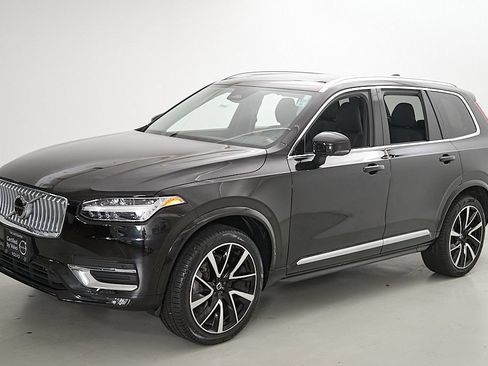 Certified 2024 Volvo XC90 B6 Plus w/ Protection Package Premier AWD/4WD image 6