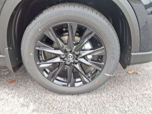 New 2025 MAZDA CX-5 Carbon Edition image 9