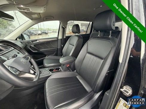 Used 2024 Volkswagen Tiguan SE image 8