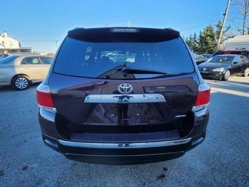 Used 2012 Toyota Highlander SE w/ Tow Pkg image 6