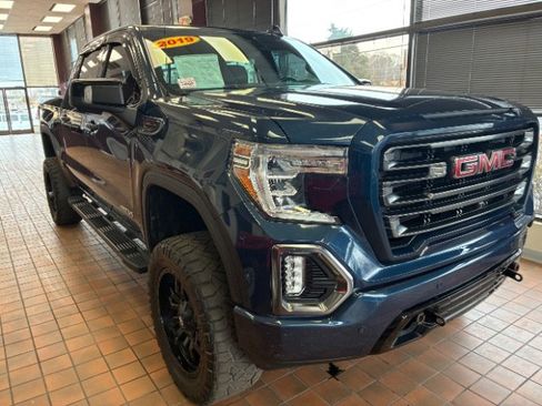 Used 2019 GMC Sierra 1500 AT4 w/ Off Road Performance Package image 1