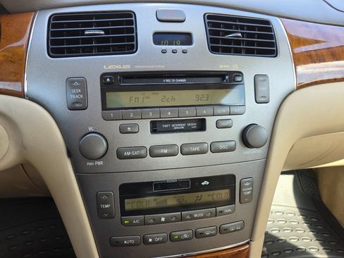 Used 2005 Lexus ES 330 FWD image 20