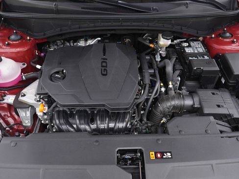 Certified 2025 Hyundai Tucson SE image 30