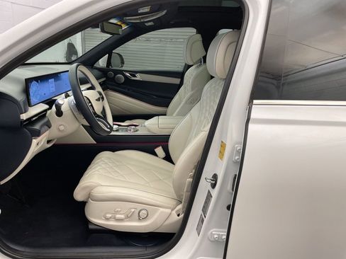 Used 2025 Genesis GV80 3.5T Prestige image 22