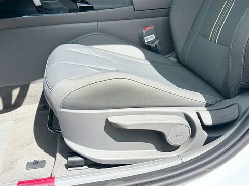 New 2026 Hyundai Elantra SEL Sport Premium FWD image 19