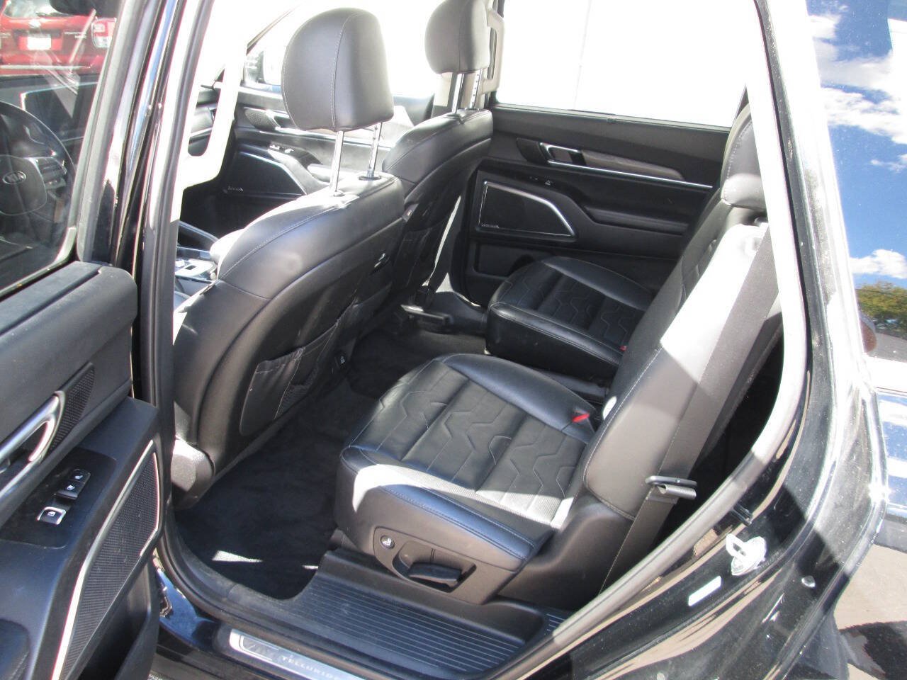 Used 2020 Kia Telluride SX w/ SX Prestige Package AWD/4WD image 17