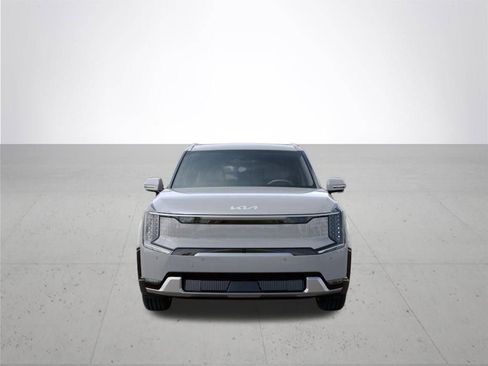 New 2026 Kia EV9 Land image 2
