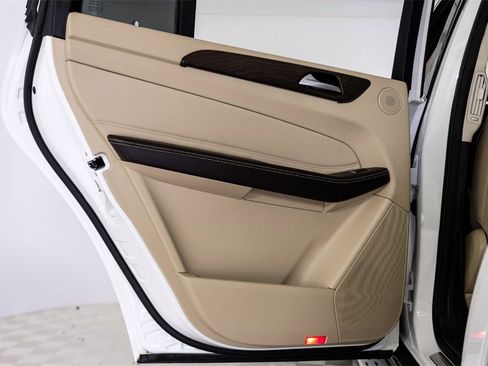 Used 2019 Mercedes-Benz GLS 450 4MATIC w/ Premium 1 Package image 51