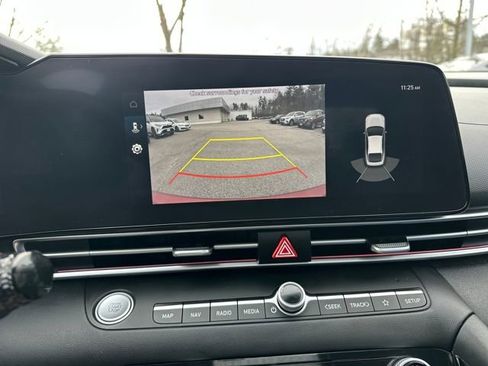 Certified 2023 Hyundai Elantra Limited w/ Cargo Package image 18