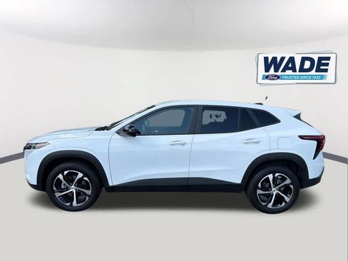 Used 2024 Chevrolet Trax RS w/ Driver Confidence Package FWD image 8