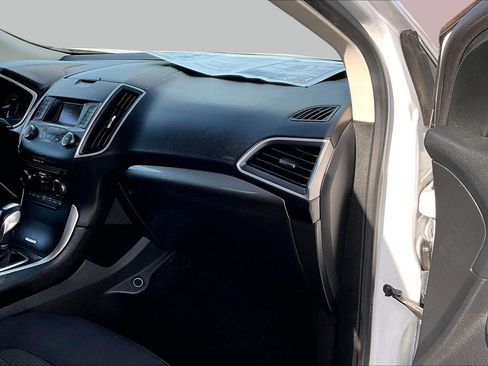 Used 2018 Ford Edge SEL FWD image 15