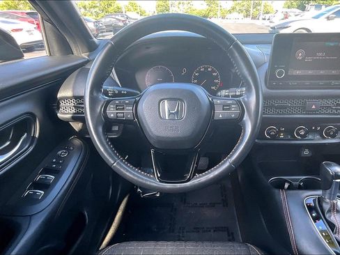 Used 2023 Honda HR-V Sport image 5