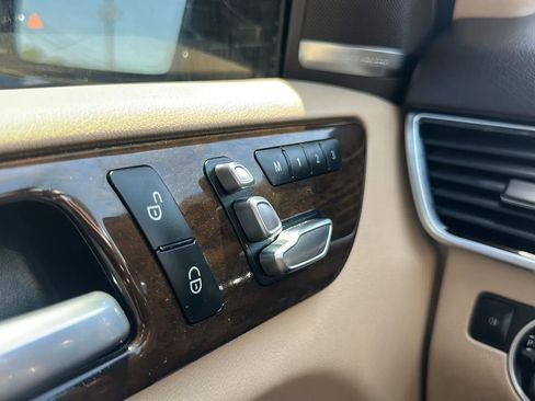 Used 2018 Mercedes-Benz GLE 350 4MATIC image 27