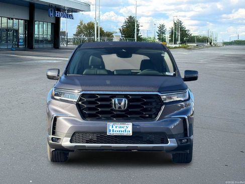 New 2025 Honda Pilot EX-L image 9