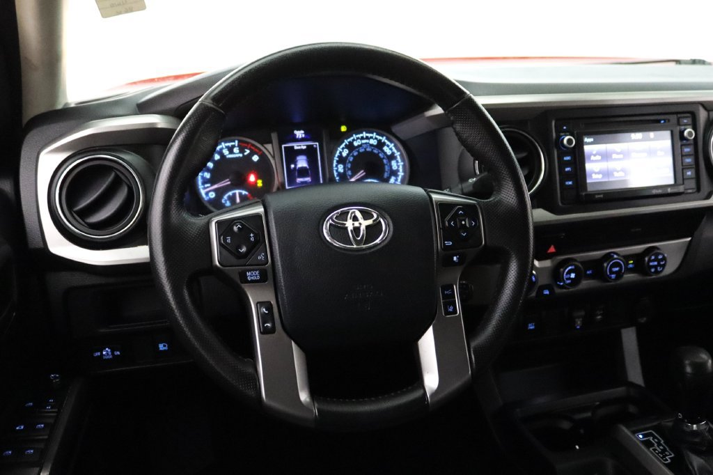 Used 2019 Toyota Tacoma SR5 AWD/4WD image 15