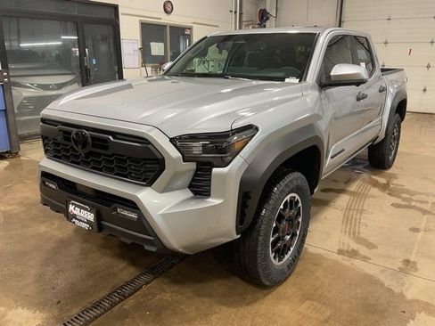 New 2026 Toyota Tacoma TRD Off-Road image 3