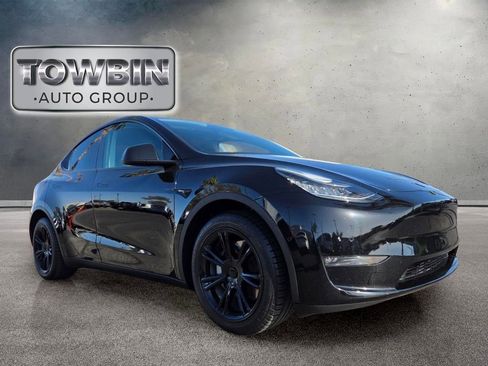 Used 2021 Tesla Model Y Long Range AWD/4WD image 2
