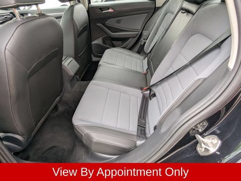 Used 2025 Volkswagen Jetta SE FWD image 27