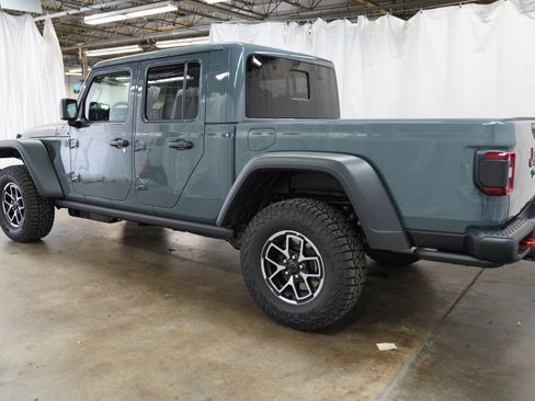 Used 2026 Jeep Gladiator Rubicon w/ Safety Group AWD/4WD image 7