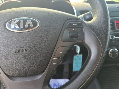 Used 2016 Kia Forte LX FWD image 19