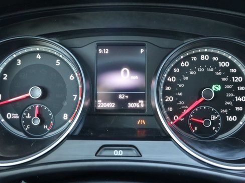 Used 2018 Volkswagen Atlas SEL AWD/4WD image 36