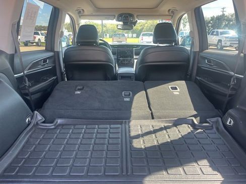 Used 2024 Jeep Grand Cherokee Limited w/ Black Appearance Package image 48