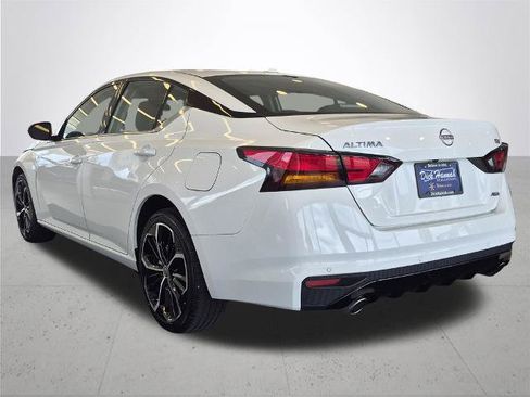 Certified 2025 Nissan Altima 2.5 SR AWD/4WD image 10