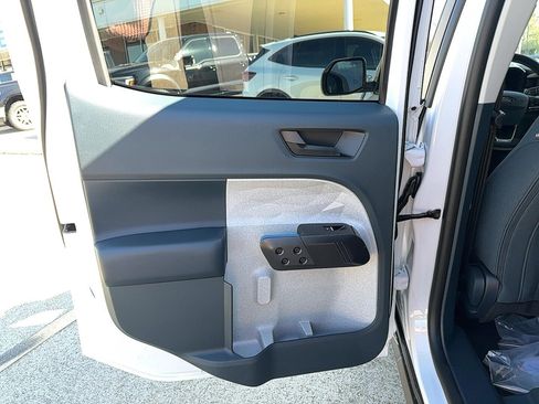 New 2025 Ford Maverick XLT image 14