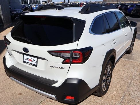Used 2025 Subaru Outback Limited image 6